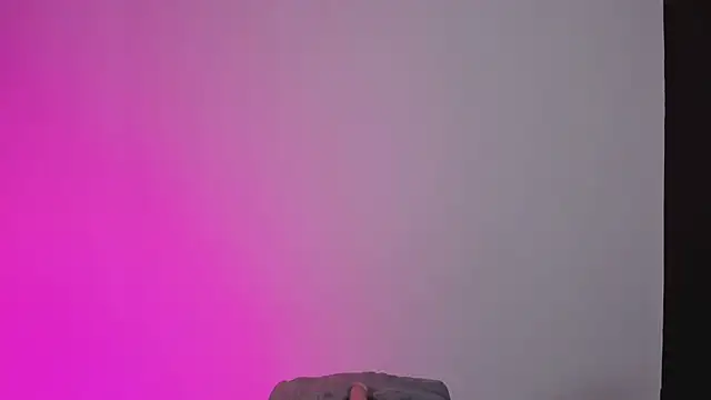NanakoDollx webcam