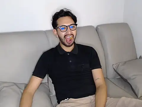 thomass1018 webcam