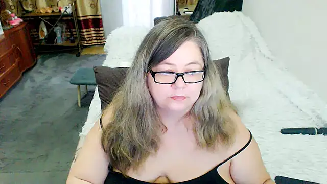 sex2 (F mature) - naked, squirt