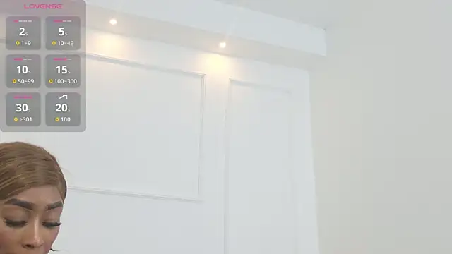 lunaa_ebony webcam