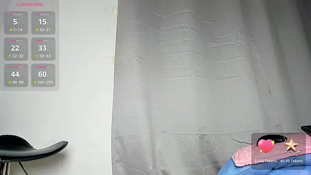 caroline_tovar webcam