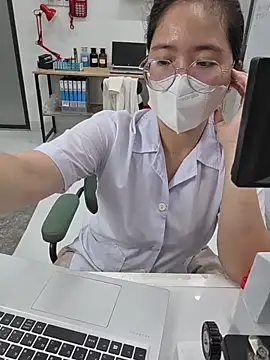 HinaLovely webcam