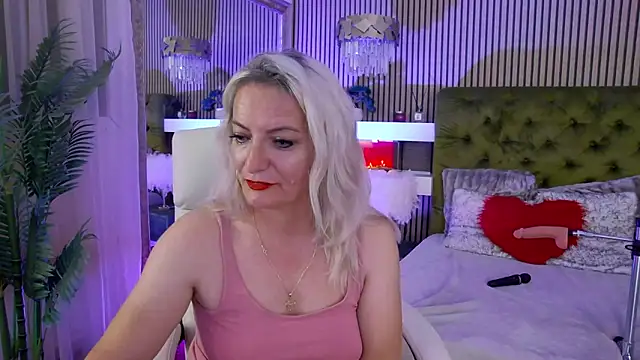 LadyTouch webcam