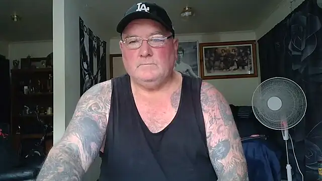kinkyblueyes69 - KINKYBLUEYES69's free webcam - UK Sex Cams