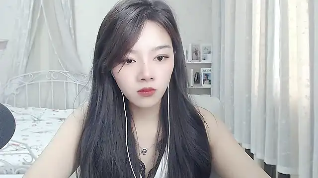 Romy-sweet webcam