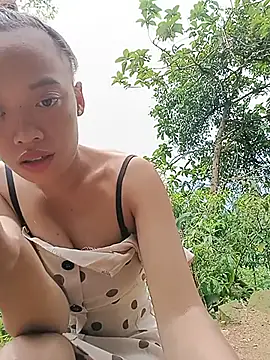 llomayy-love webcam