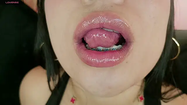 mia_roux1 webcam