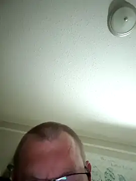 mr_girthyandsweetcheeks webcam