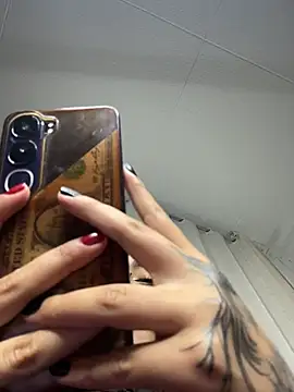 baby_akuma webcam