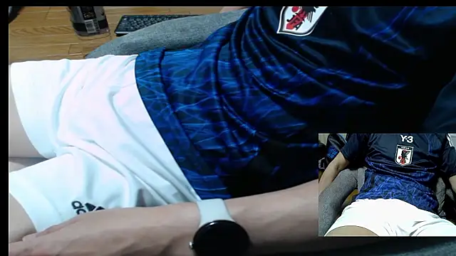 Yasu2000 live sex cam