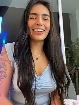DaphneUwu live sex cam