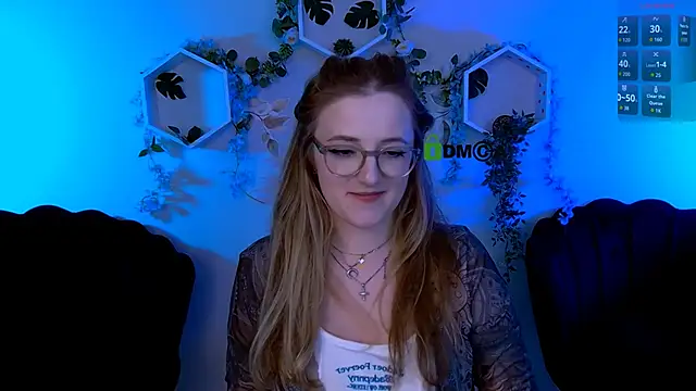 luna_berryy webcam