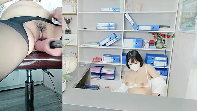 Julie-Rosee webcam