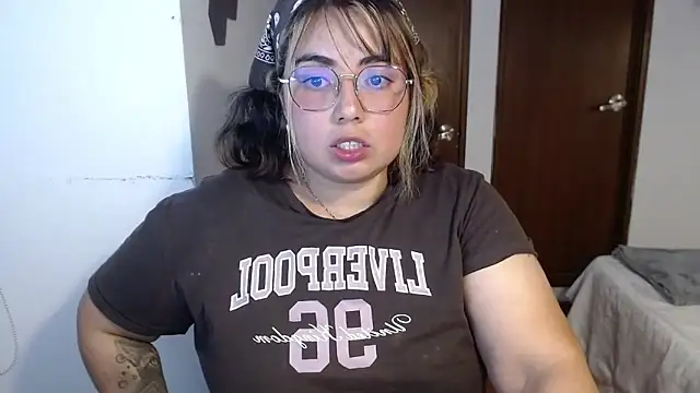 yini_angel webcam