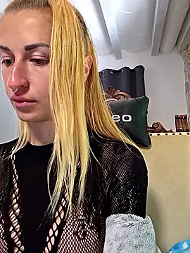 Watch kylie_blck live on EroticFlix - High definition streams
