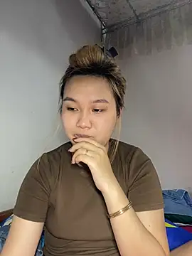 Almira6868 webcam