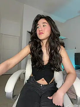 julieta_jhonss live cam on StripChat
