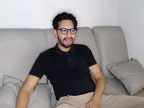 thomass1018 webcam