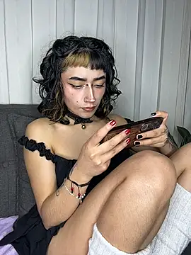 baby_akuma webcam