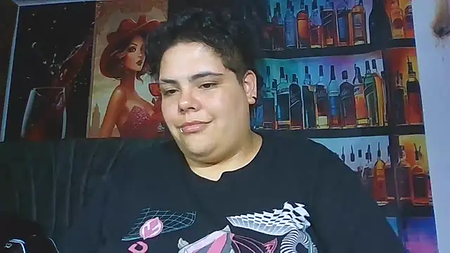 Hailey_Curvy webcam