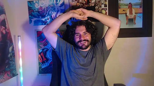 LuciferSantoryu webcam