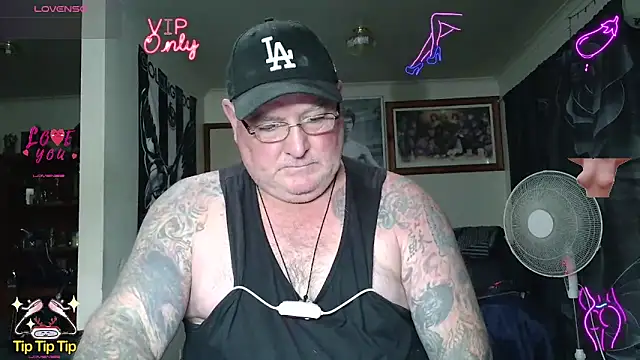 KINKYBLUEYES69 webcam