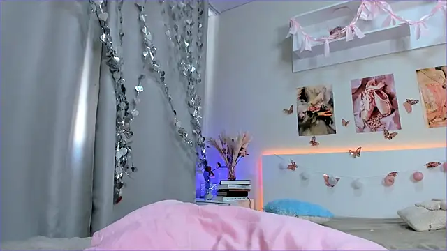 Milly_Lane webcam