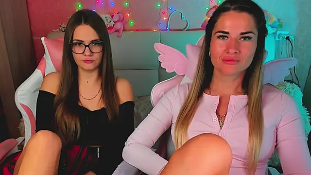hotty_girls_here webcam