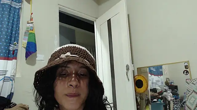 AlinaWoolf_ webcam