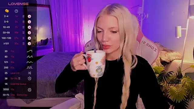 AnyaTaylor_ webcam