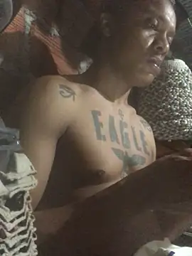 elpeluchenegroxxx3 webcam