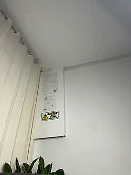 baby_akuma webcam