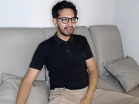 thomass1018 webcam