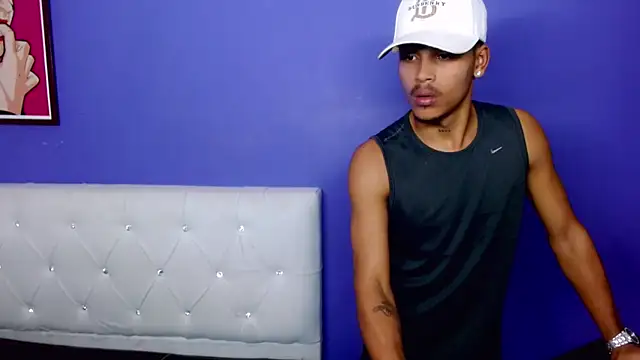Angel_foxc13 webcam