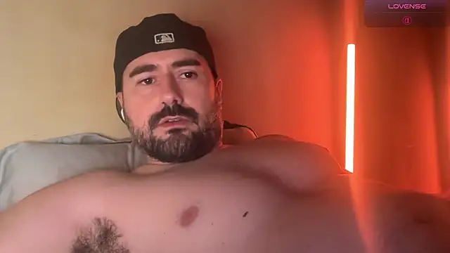 DominantTheo webcam