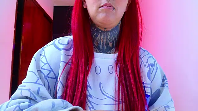 meghan_nill live cam on StripChat