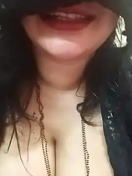MONA_DARLING31 live cam on StripChat