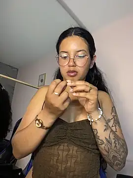 Rosita_forever_ live cam on StripChat