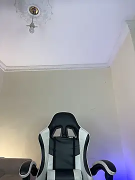 Nina_Blaze webcam