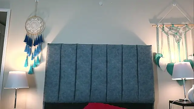 NatalyGuzman26 live cam on StripChat