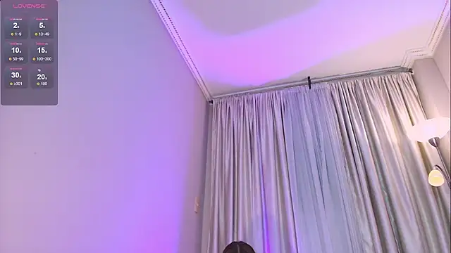 SamVegaa live cam on StripChat