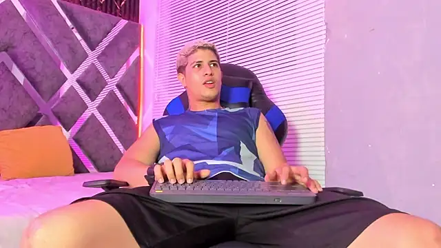 dominic_connor webcam