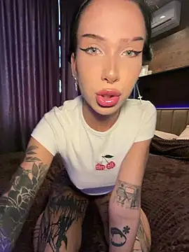 Watch XEye_Candy live on EroticFlix - High definition streams