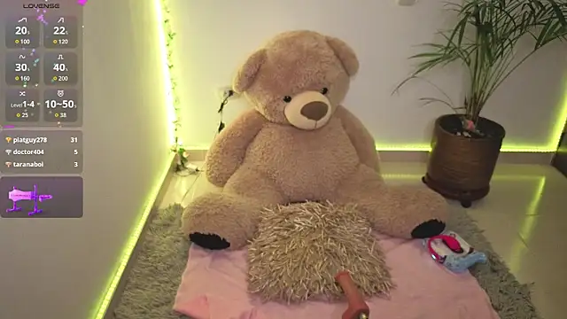vieernes live cam on StripChat