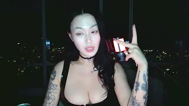 obeycarrienoona live cam on StripChat