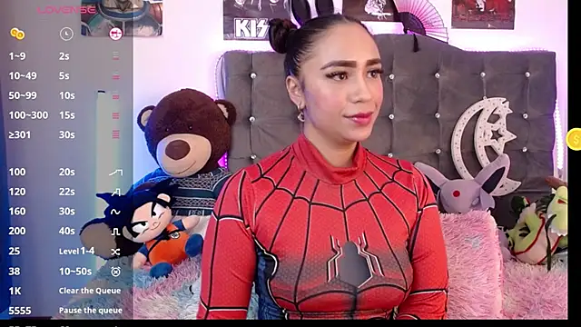 lunabritton live cam on StripChat