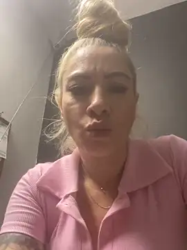 viktoria_davis_ webcam