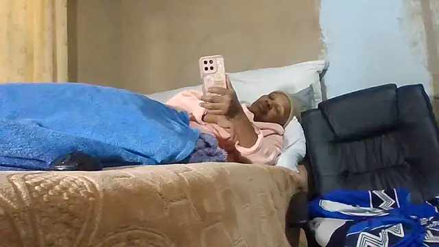 Nicky52 webcam
