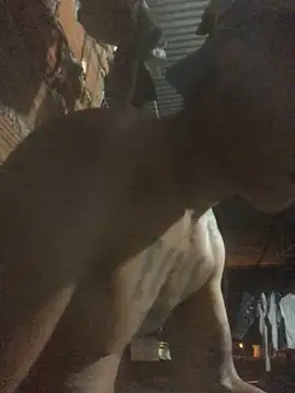 elpeluchenegroxxx3 live cam on StripChat
