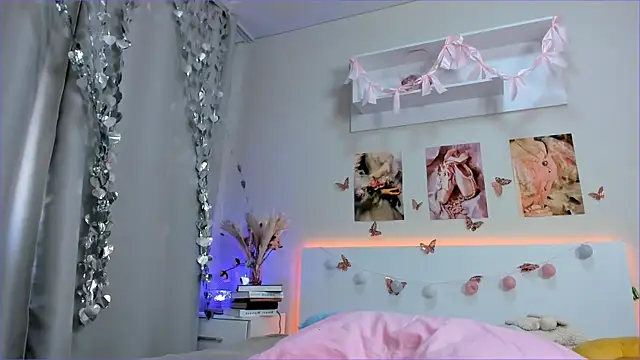 Milly_Lane webcam
